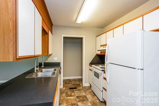 18805 Bluff Point Road B, Cornelius, NC 28031