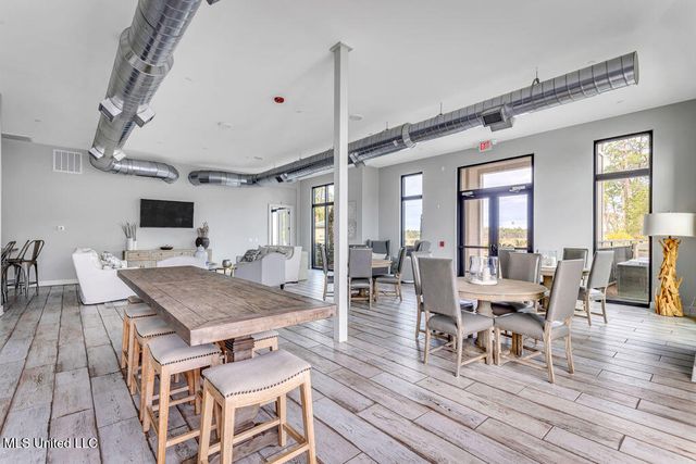 2501 Bienville Boulevard, 531, Ocean Springs, MS 39564
