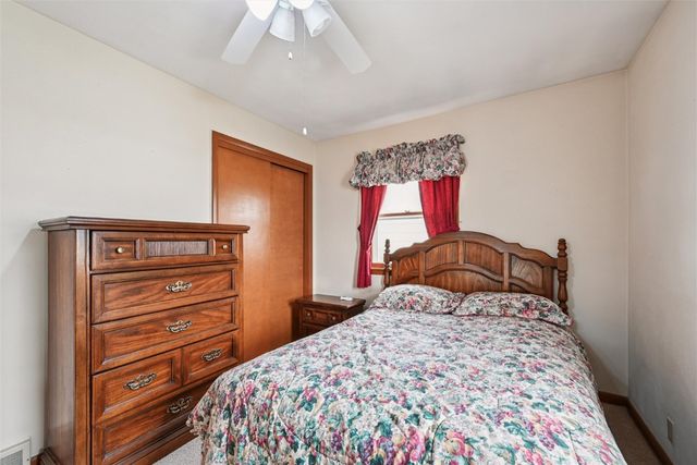 361 31st Street NW, Cedar Rapids, IA 52405