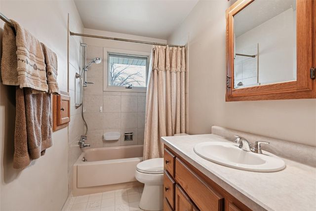 361 31st Street NW, Cedar Rapids, IA 52405