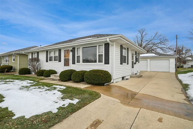 361 31st Street NW, Cedar Rapids, IA 52405