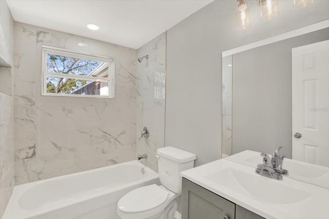 12801 COLLEGE HILL DRIVE, Hudson, FL 34667