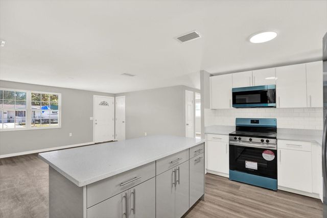 12801 COLLEGE HILL DRIVE, Hudson, FL 34667