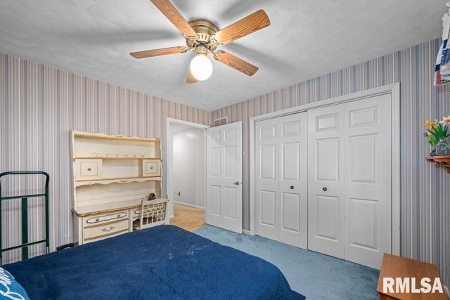 3210 QUAIL RIDGE Road, Bettendorf, IA 52722