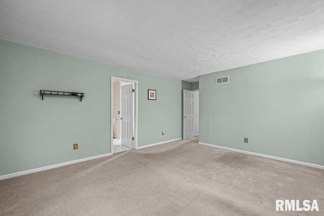 3210 QUAIL RIDGE Road, Bettendorf, IA 52722