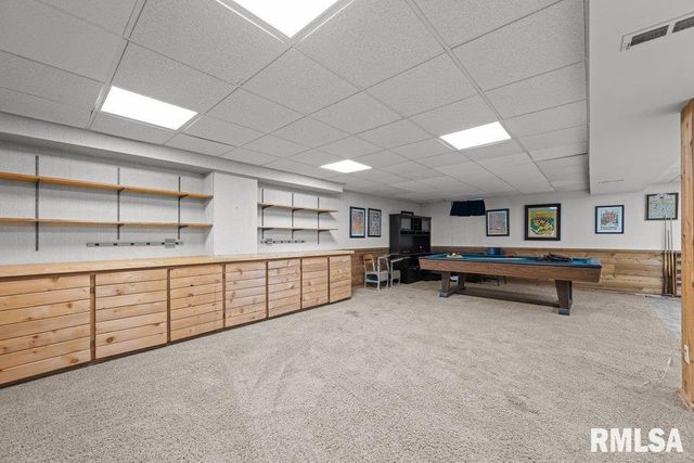 3210 QUAIL RIDGE Road, Bettendorf, IA 52722