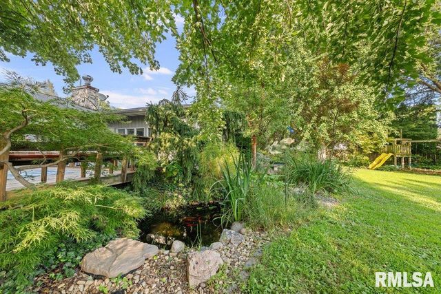 3210 QUAIL RIDGE Road, Bettendorf, IA 52722