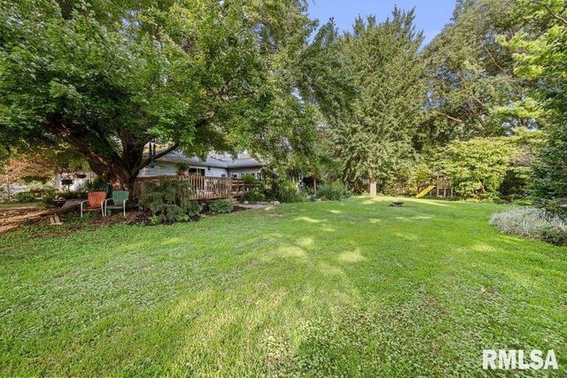 3210 QUAIL RIDGE Road, Bettendorf, IA 52722