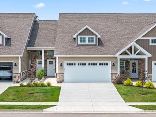 819 Brookwood Circle 819 Brookwood Circle, Tipp City, OH 45371
