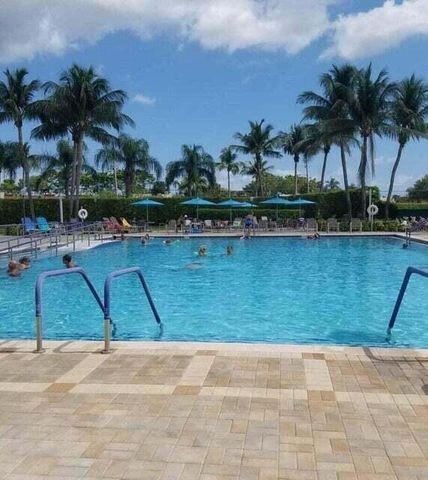 95 Saxony B, Delray Beach, FL 33446