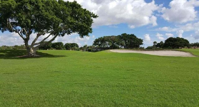 95 Saxony B, Delray Beach, FL 33446
