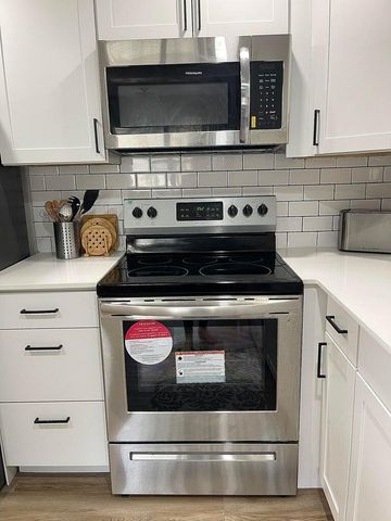 95 Saxony B, Delray Beach, FL 33446
