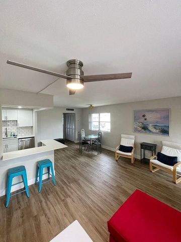 95 Saxony B, Delray Beach, FL 33446