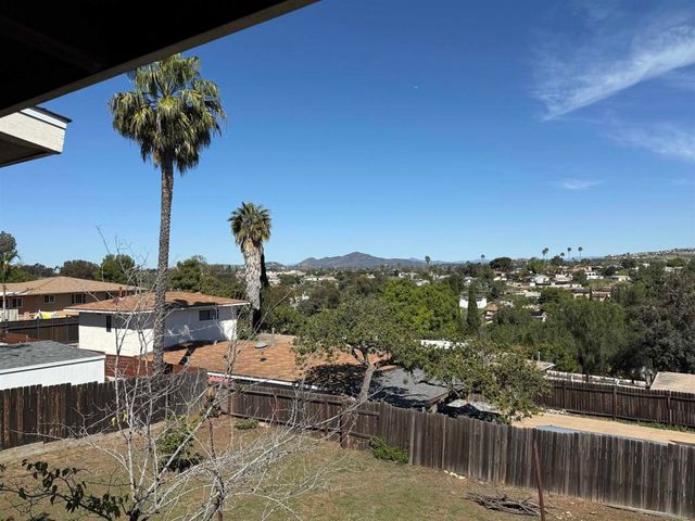 1939 Paradise St, San Diego, CA 92114