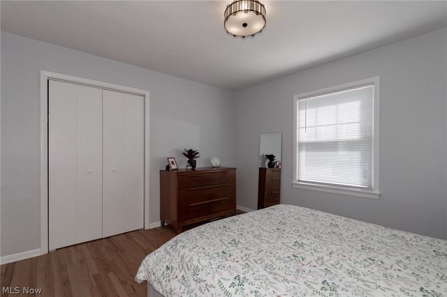 1342 Beaconfield Road, Lyndhurst, OH 44124