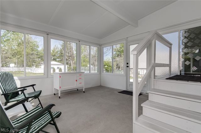 1342 Beaconfield Road, Lyndhurst, OH 44124