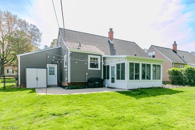 1342 Beaconfield Road, Lyndhurst, OH 44124