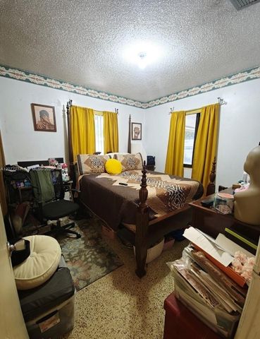 8210 NW 34th Avenue, Miami, FL 33147