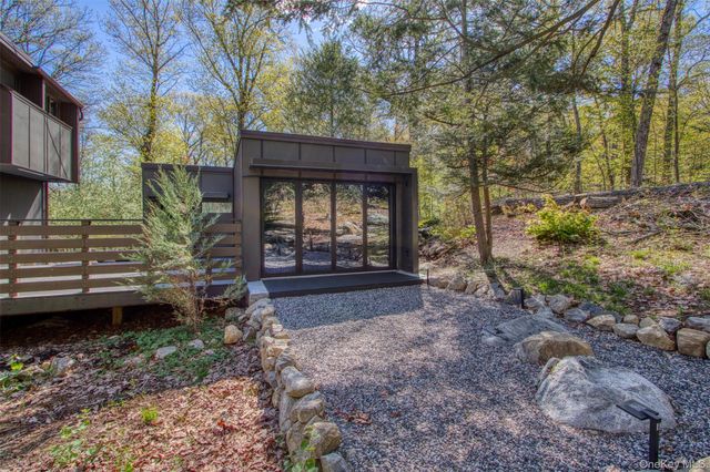20 Fawn Hill Road, Tuxedo Park, NY 10987