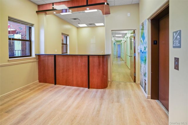 16040 78th Road 200, Fresh Meadows, NY 11366