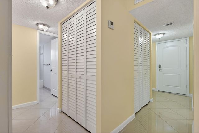 3060 Holiday Springs Boulevard 201, Margate, FL 33063