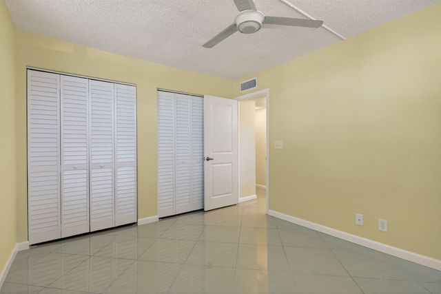 3060 Holiday Springs Boulevard 201, Margate, FL 33063