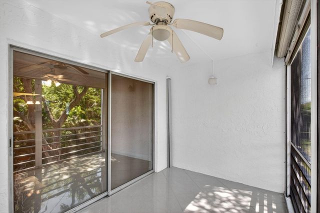 3060 Holiday Springs Boulevard 201, Margate, FL 33063