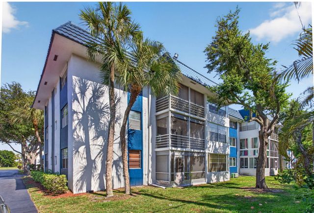 3060 Holiday Springs Boulevard 201, Margate, FL 33063