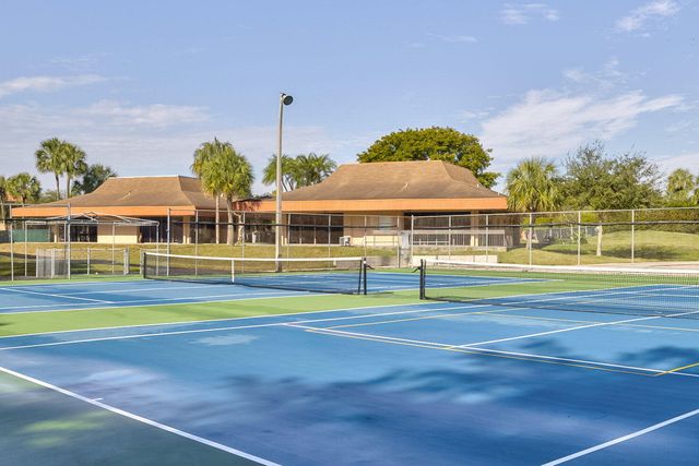 3060 Holiday Springs Boulevard 201, Margate, FL 33063