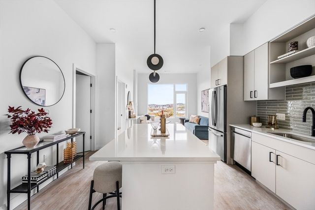 93 Bennington St 616, Revere, MA 02151