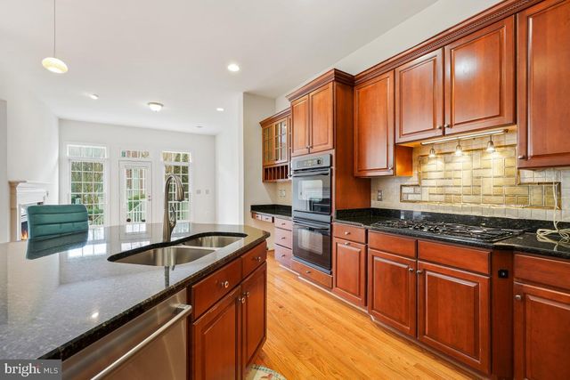 12755 LAVENDER KEEP CIR, Fairfax, VA 22033