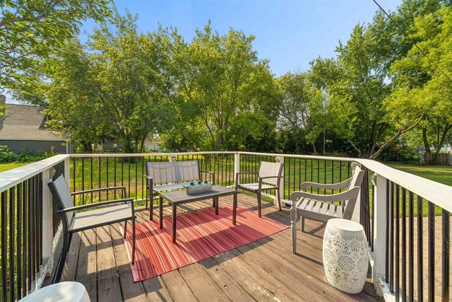 411 MONROE STREET, Neenah, WI 54956