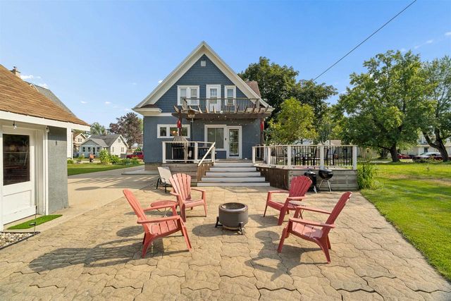 411 MONROE STREET, Neenah, WI 54956