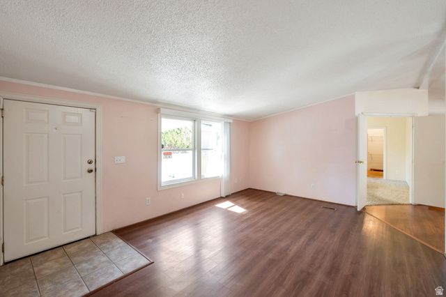279 W EASTGATE DR, Sandy, UT 84070