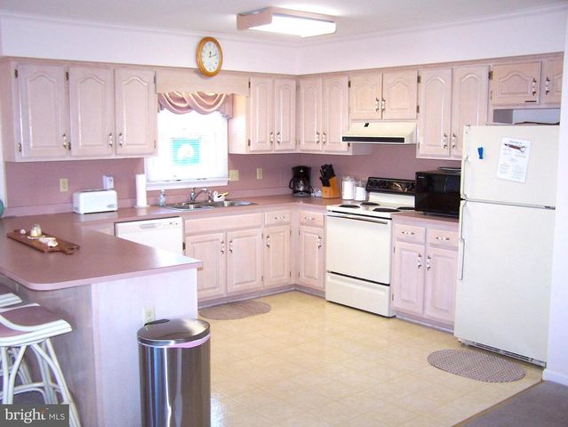 112 SEA BREEZE DR, Ocean City, MD 21842