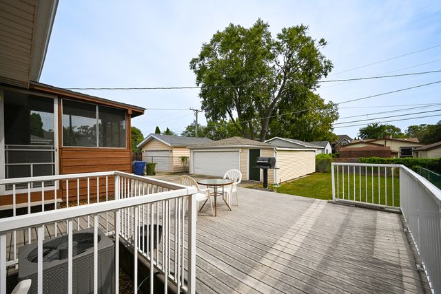 9627 Oak Park Avenue, Oak Lawn, IL 60453