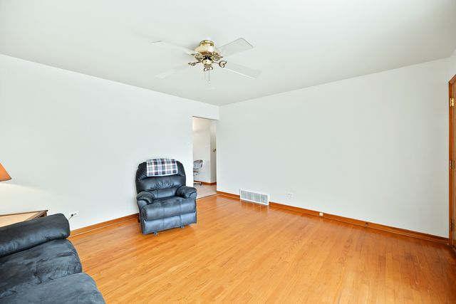 9627 Oak Park Avenue, Oak Lawn, IL 60453