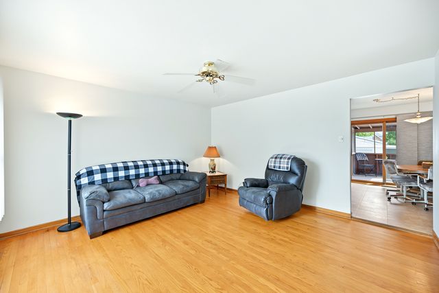 9627 Oak Park Avenue, Oak Lawn, IL 60453
