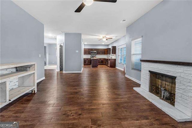 8438 Hillspire Drive, Douglasville, GA 30134