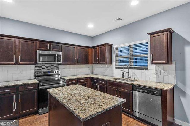 8438 Hillspire Drive, Douglasville, GA 30134