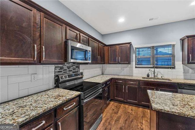 8438 Hillspire Drive, Douglasville, GA 30134