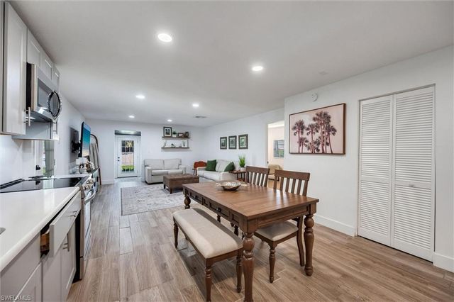 2432 Lake AVE, Naples, FL 34112