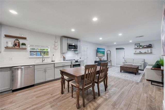 2432 Lake AVE, Naples, FL 34112