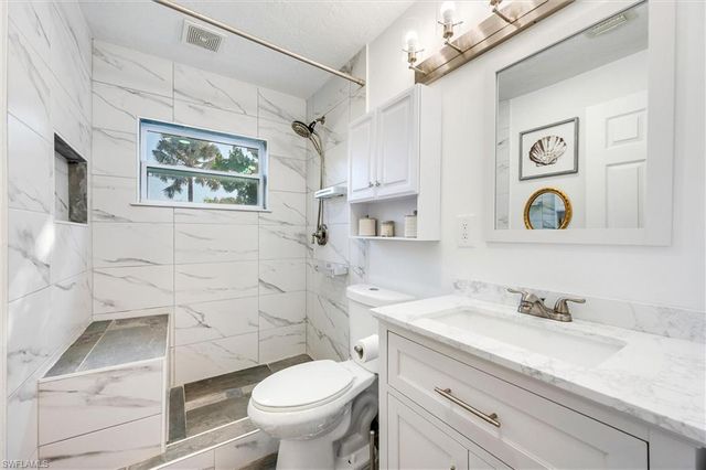 2432 Lake AVE, Naples, FL 34112