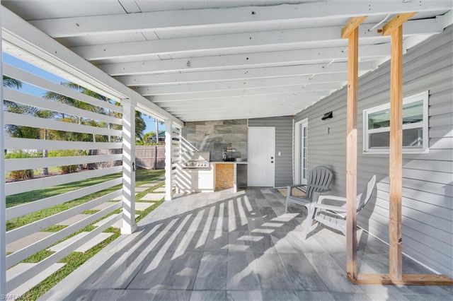 2432 Lake AVE, Naples, FL 34112