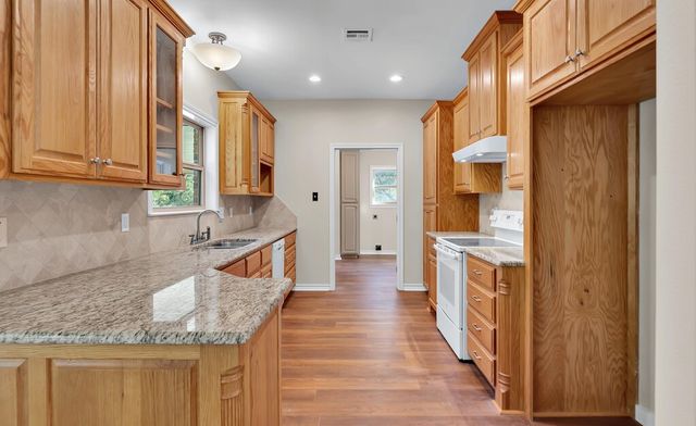 556 Wildwood Trail, Lorena, TX 76655