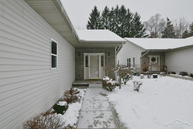 5011 Hidden Pines Court, Midland, MI 48640