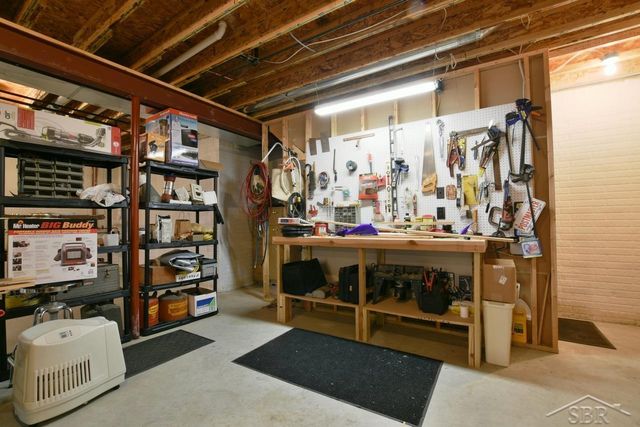 5011 Hidden Pines Court, Midland, MI 48640