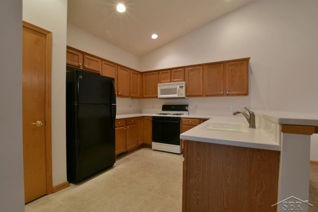 5011 Hidden Pines Court, Midland, MI 48640