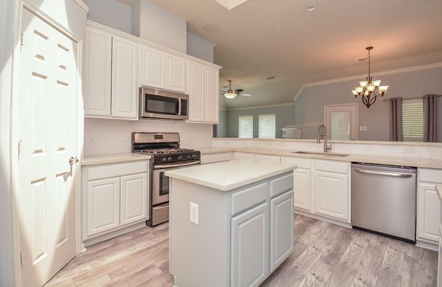 4006 Dell Lane, Missouri City, TX 77459
